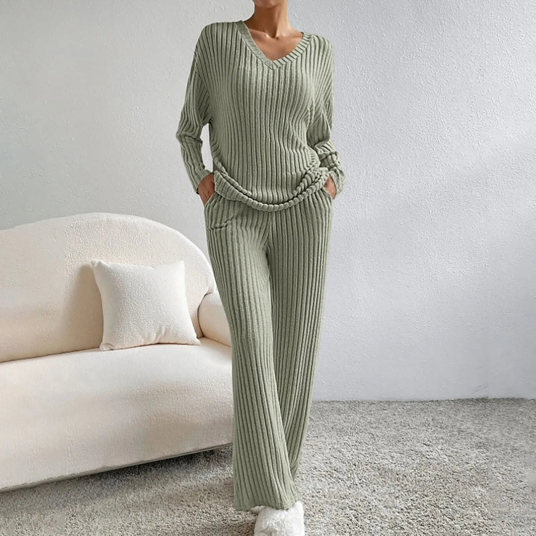 Edina - Knitted V-Neck Two Piece Set