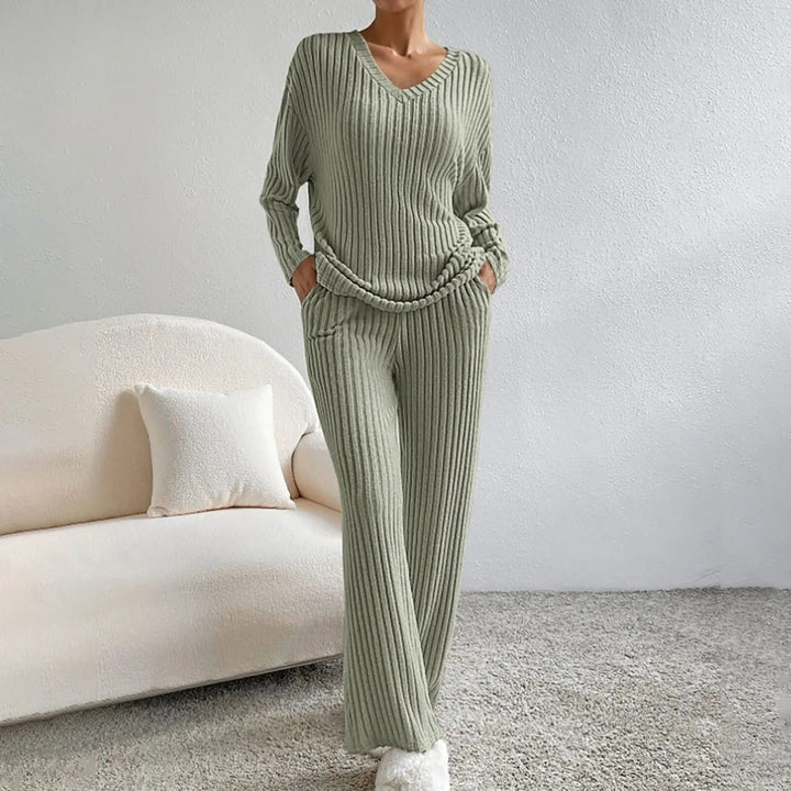 Edina - Knitted V-Neck Two Piece Set