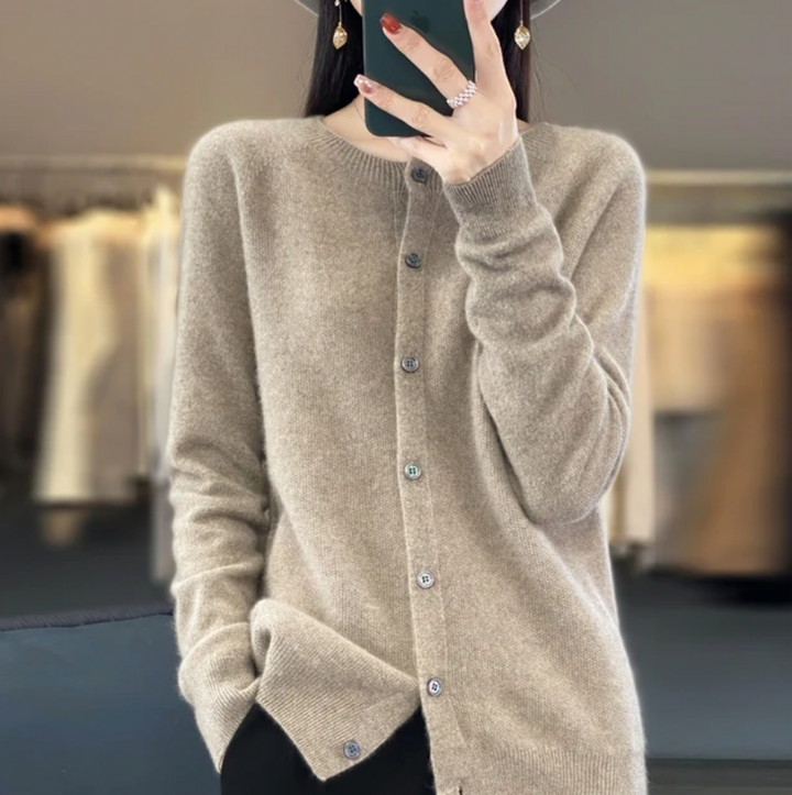 Mariana - Cozy Woolen Cardigan